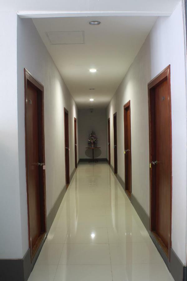 S'Prima Hostel Phitsanulok Luaran gambar